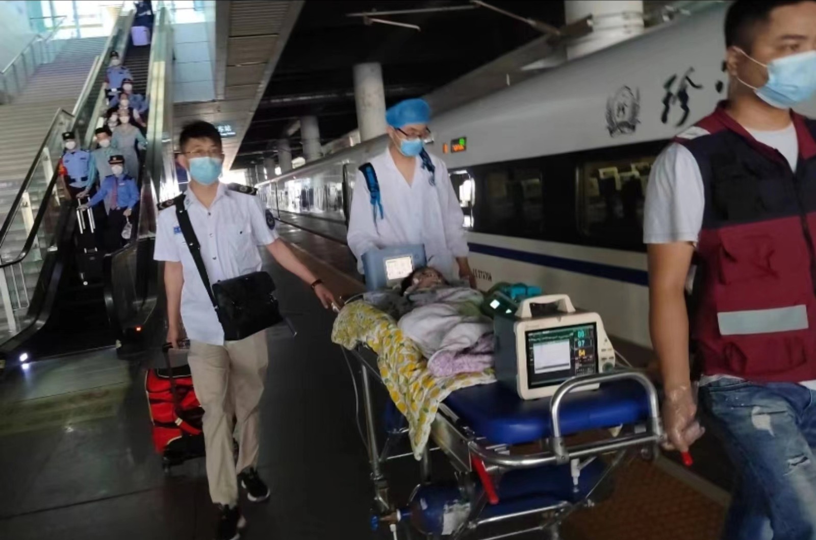 南丹县高铁转运公司